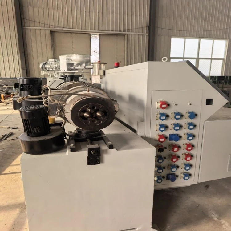 Old Conical Twin Screw Extruder Old Conical Twin Screw Extruder