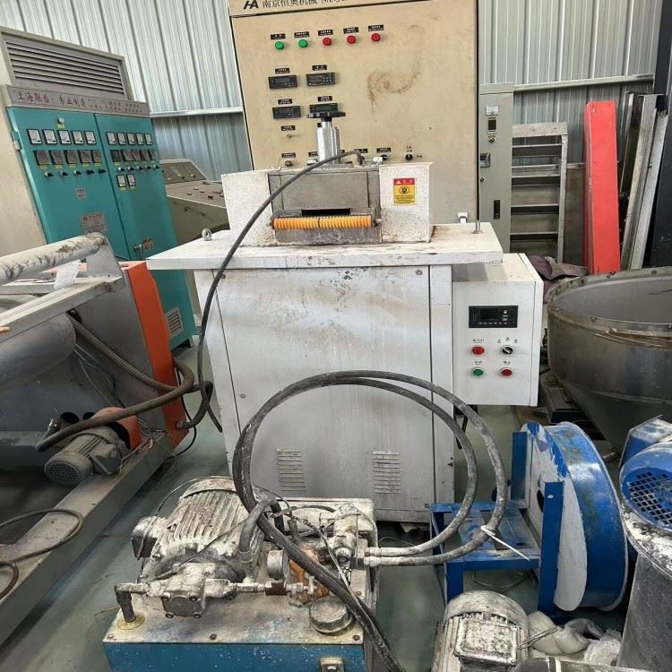 Used Flat Double Granulator Used Flat Double Granulator